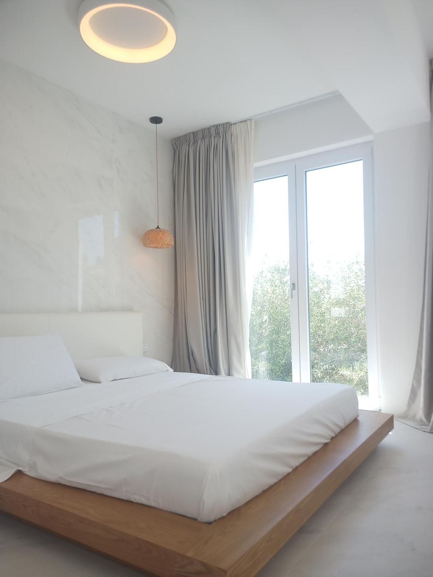 Smart Luxury Suites & Apartments Orosei Exterior photo